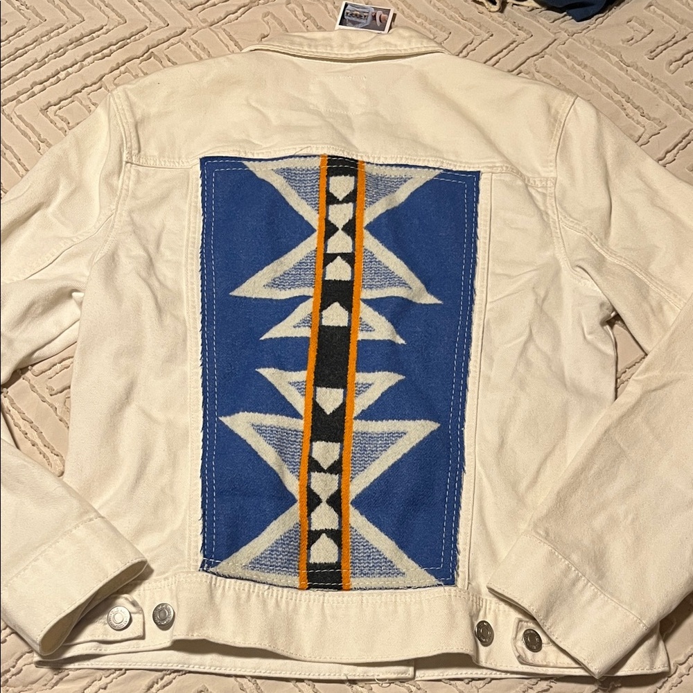 Old Navy White Jean Jacket with Blue and Black Pattern